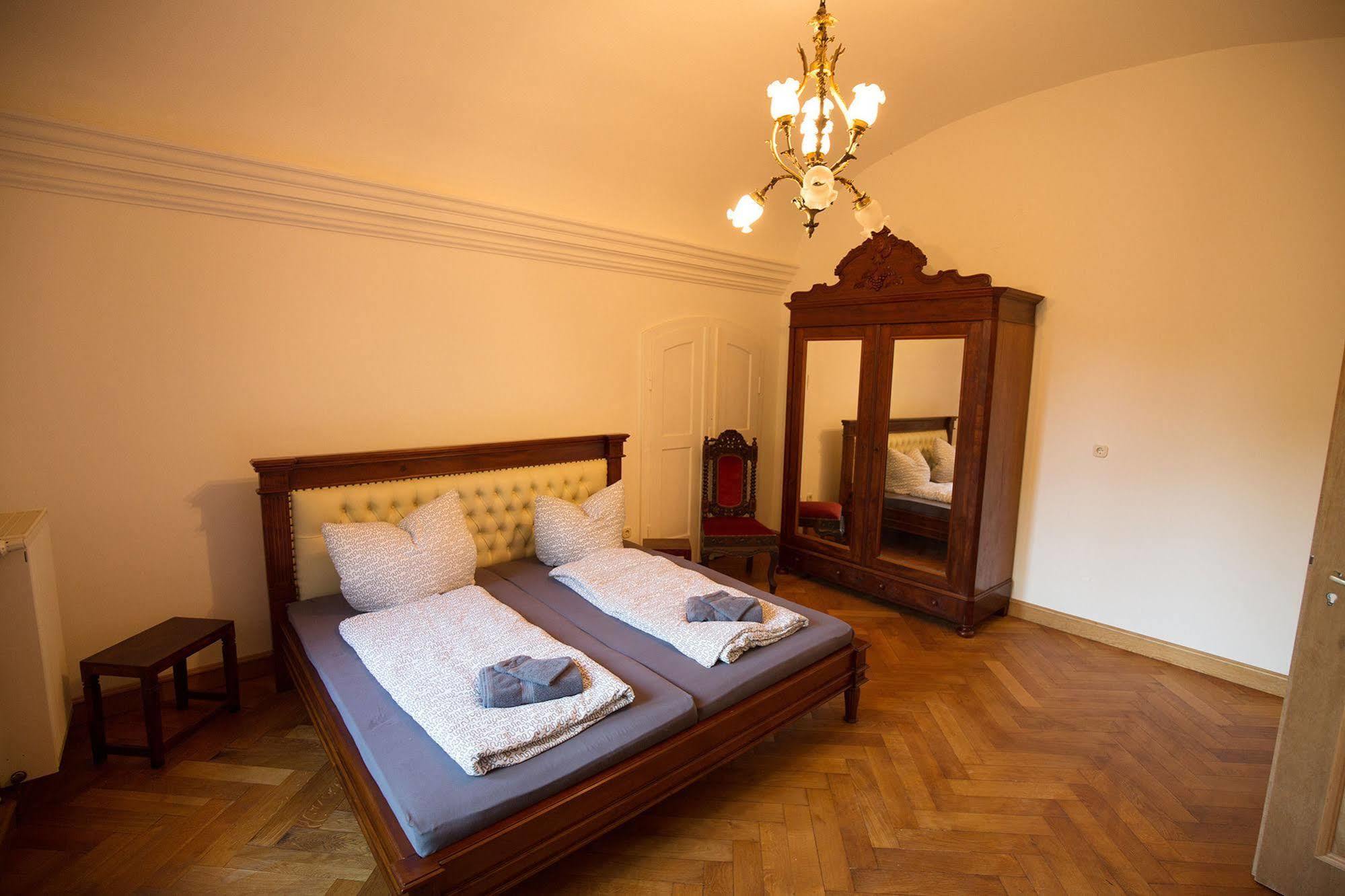 Veltheimsburg Gasthof 3*